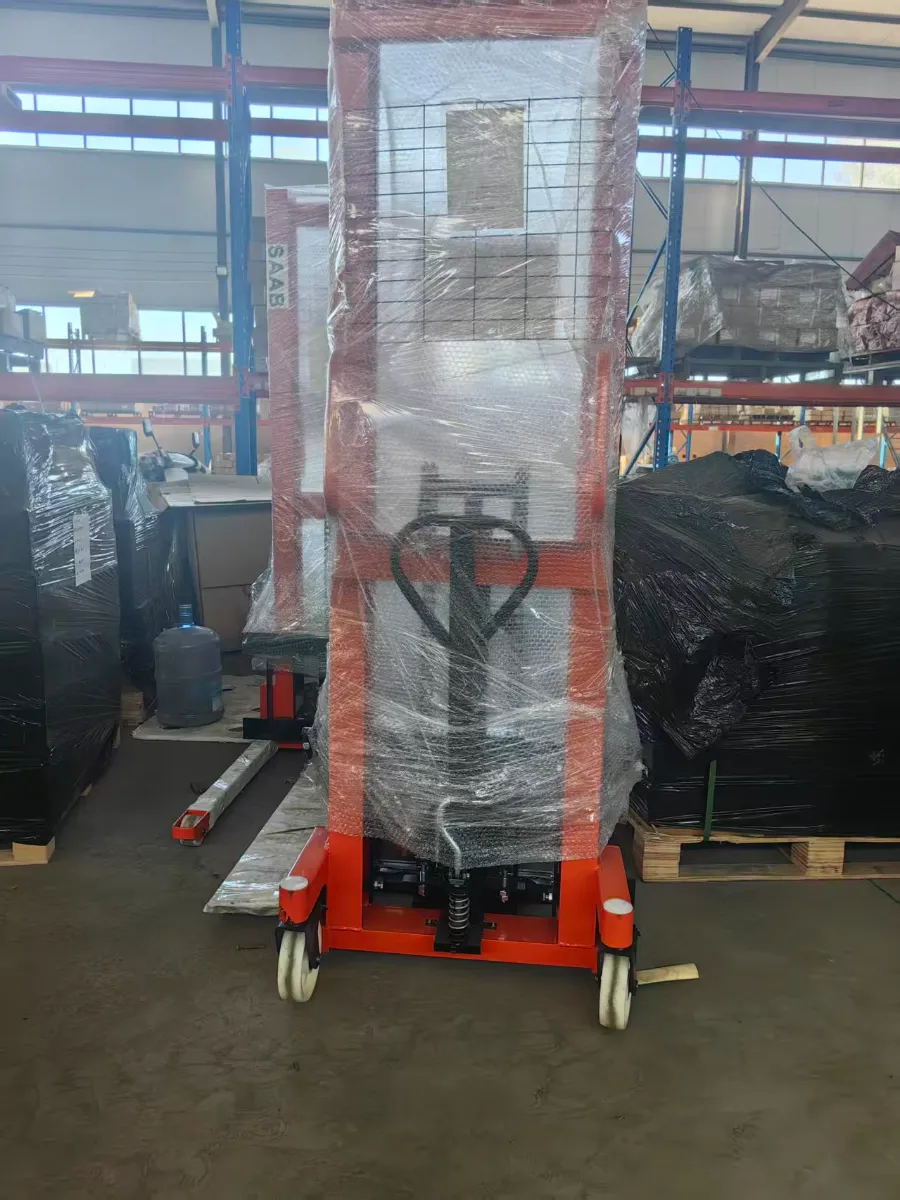 Manual Hydraulic Stacker